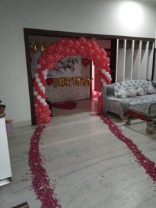 Romantic balloon Decorators in Delhi Gurgaon Noida
